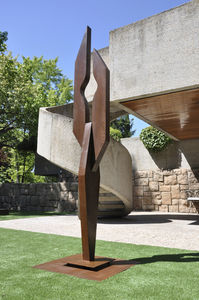 sculpture en acier corten