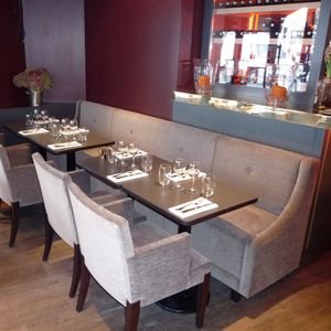 banquette contemporaine / en tissu / professionnelle / contract