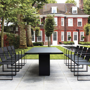 chaise de jardin contemporaine