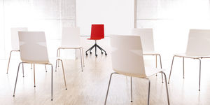 chaise de restaurant contemporaine