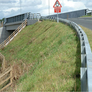 mur de soutènement en pierre naturelle