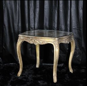 table d'appoint de style Louis XV