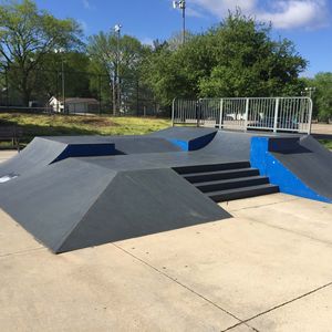 demi-pyramide pour skatepark