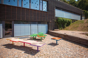 table contemporaine