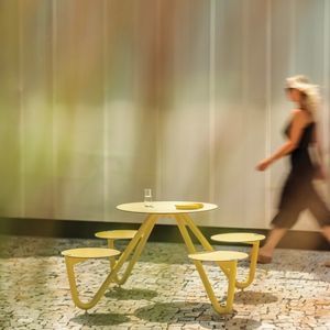 table de pique-nique contemporaine