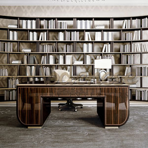 bureau sur pied