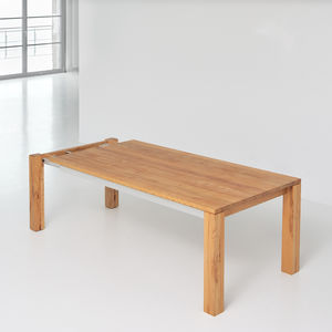 table contemporaine / en bois massif / en hêtre / rectangulaire