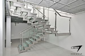 escalier demi-tournant / structure en métal / marche en verre / sans contremarche