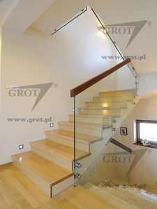 garde-corps en acier / à panneaux en verre / d'intérieur / pour escalier