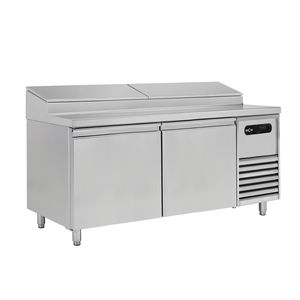 table de préparation pour pizza