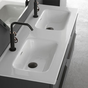 vasque console 1