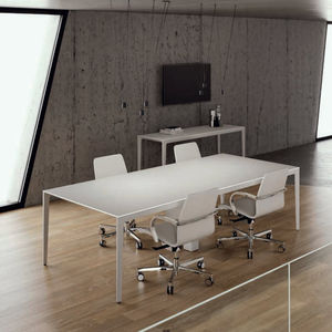 table de réunion contemporaine