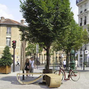 banc public contemporain