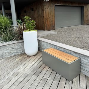 banc de jardin contemporain