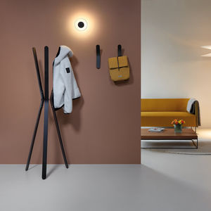porte-manteau sur pied / contemporain / en hêtre / professionnel