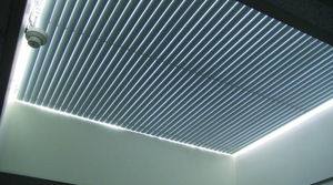 brise-soleil en aluminium laqué