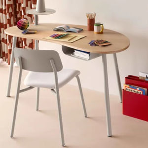 bureau sur pied