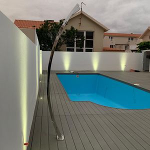 douche d'extérieur de piscine