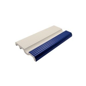 margelle de piscine en porcelaine