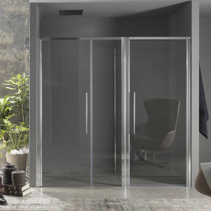 cabine de douche en aluminium