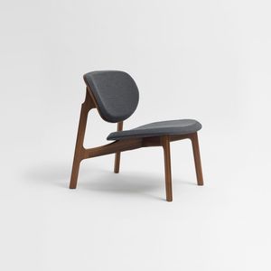 chauffeuse contemporaine / en tissu / en bois massif / en noyer