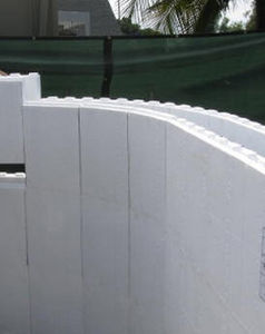 bloc de coffrage en polystyrène 1