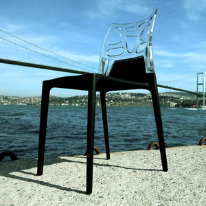 chaise contemporaine 1