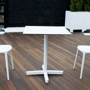 pied de table en métal 1
