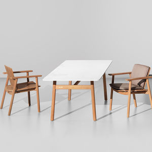 table à manger contemporaine
