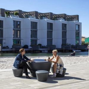 table de pique-nique contemporaine 1