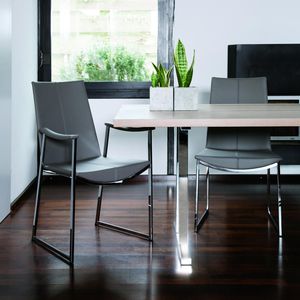 chaise contemporaine 1