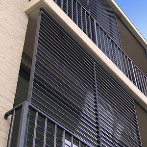 brise-soleil en aluminium