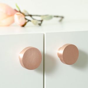 bouton de meuble en cuivre brossé