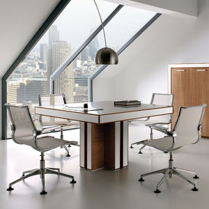 table de réunion contemporaine