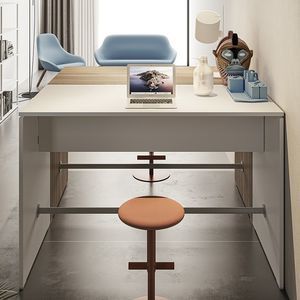 bureau sur pied
