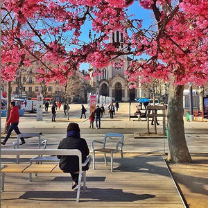 banc public contemporain
