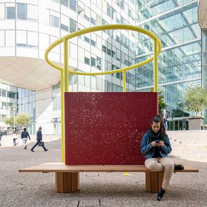 banc public contemporain