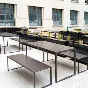 table de pique-nique contemporaine 1