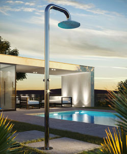 douche d'extérieur de piscine