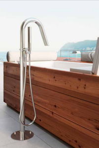 douche d'extérieur en acier inoxydable 1