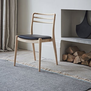 chaise contemporaine