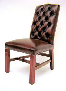 chaise de salle à manger classique