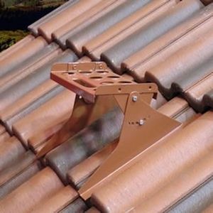 passerelle de maintenance en métal / pour toiture