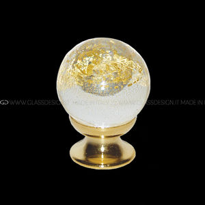 bouton de meuble classique