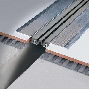 joint de dilatation en aluminium extrudé 1