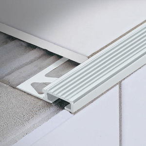 nez de marche en aluminium