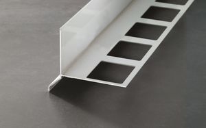 profilé de finition en aluminium