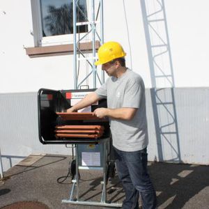 plateforme élévatrice à usage domestique / inclinée / d'extérieur / automatisée