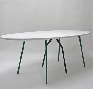 table contemporaine