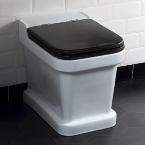 WC près du mur